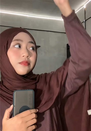 Membalas @ibraaaa jadiii kamu pilih Vip, VVIP, atau VVIP nih?? mulai dari 20 ribuan aja kamu udah bisa nongkii dengan fasilitas yang nyaman🤩 yuk buruan booking 🙌🏻#jemberviral #gaminghouse #jemberplacetogo #treeboxjember #jember24jam