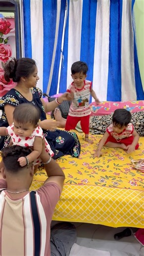 নববর্ষের দিন দাদা বোন দিদি সবাই তো আজ লাল টুক টুক পাখি হয়ে গেছে 🥰 #short #vlog