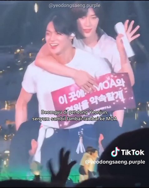 Beomgyu menangis ketika Perfomance Miracle Beomgyu di gendong member TXT. Sorry late gak kuat nonton klipnya, nangis semaleman baru edit hari ini😭🙏🏻 #beomgyu #yeonjun #soobin #taehyun #hueningkai #txt #fyp #angkleinjury