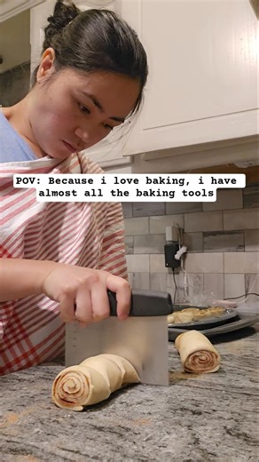 My favorite is my kitchenaid professional 5 plus mixer 🥰❤️💪 makes my baking easy and quick 😍