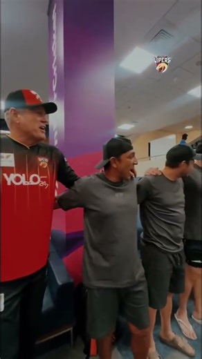 Let's keep this going! 🧿🤞#DVvGG #DesertVipers #FangsOut