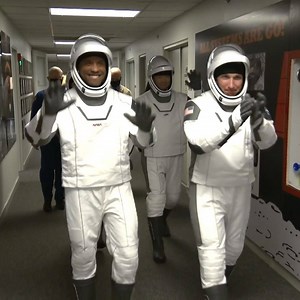 188K views · 2.1K reactions | On Sunday Nov 15, 2020 four astronauts successfully lifted off from Earth in a #SpaceX capsule named Resilience for the first operational mission of Crew Dragon. See highlights from #SpaceLaunchLIVE: Crew-1 Lift Off on Discovery. Discovery.com/SpaceLaunchLIVE | Discovery | Facebook