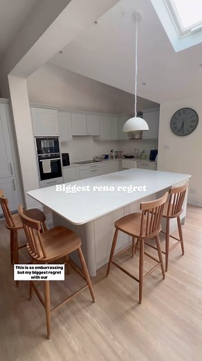 Our biggest kitchen regret When we added our kitchen extension a couple of years ago, we went about it all wrong and we have learned the hard way why it’s so important to have a proper internal layout agreed first. Thanks to our mistake, we were left with this serious misuse of space between the utility room and the dining area. If we could go back and do it again, I think we’d probably just increase the size of the utility room - what would you have done differently if you were us? Abby at @gin
