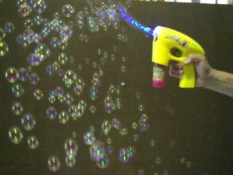 Bubble Gun with Continuous Streaming Bubbles