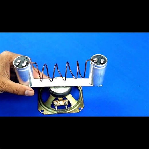 Free Energy Generator 350uF Capacitor Copper Coil Magnet Electric Energy Power 220V Generator #magneticpowerenergy #energyfromflywheel #flywheelenergypower #freewheelpower #wheelpowerenergy #freeenergy #dieselengine #machinery #machine #generator | Akshi