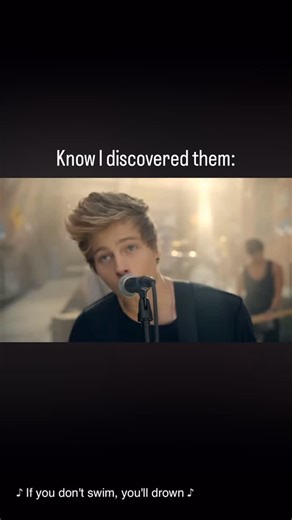 Bludkelly on Instagram: "5 Second of Summer break everything!!!! #5sos #alternative #punk"