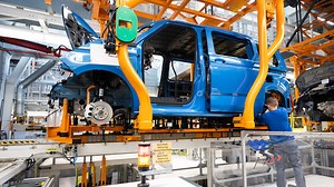 VW: E-Auto-Absatz boomt - Konzern zieht in Europa an Tesla vorbei