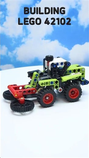 Building LEGO® 42102 Mini CLAAS XERION