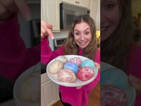 Fun *New* Ways to Dye Easter Eggs!
