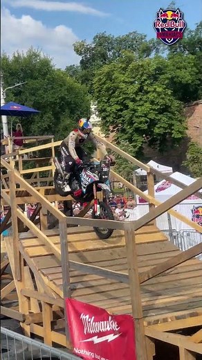 Pol Tarres full throttle: Red Bull Romaniacs LIVEnews 2026