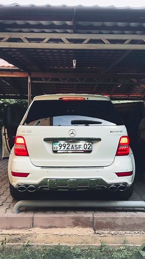 Мадина Абубакирова on Instagram: "M156 V8 atmo engine starting sound😮‍💨 x2 ML63 AMG (stock exhaust) #ml63 #ml63amg #mercedesbenz #mercedeslife #mercedesgirl #mercedes_amg #w164 #amg #carlifestyle #m156"