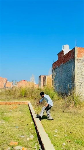 Sumit goswami baat chhora karta face pe pitta pe war na #youtubeshorts #bboying #flips #jump