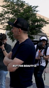 No matter how hard the situation the reality is the thing that holds most people back is perspective aka how you see the world, how you see it… words matter so much because they shape people’s points of view and just one sentence can change the course of someone’s life ❤️❤️❤️ I hope this video helps more than the 2 wonderful people I meet in the video 💜💜💜 | Gary Vaynerchuk