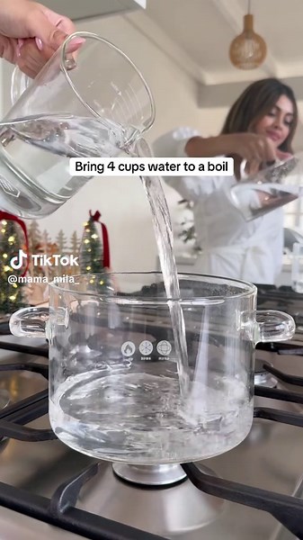 Create Festive Holiday Scents with Stovetop Potpourri