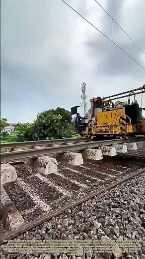 Lifting the Line: The Specialized Machine That Reclaims Railroad Tracks