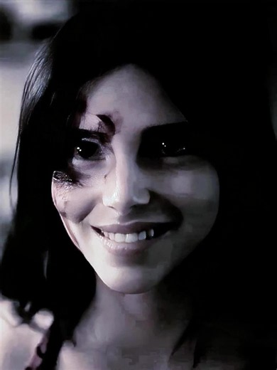 Why did Nikki suddenly start walking backward in *Obsession*? No one realized that this was the real Nikki. #tiktokcomfortwatchcontest #Obsession #ObsessionMovie #HorrorMovie #foryou