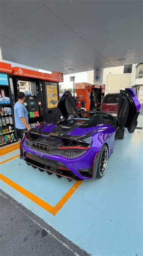 20K views · 714 reactions | Primera vez llenando el tanque del nuevo McLaren 720s Spyder #alfredovlza #alfredomentor #AlfredoValenzuela #mclaren | El AV Fenix | Facebook