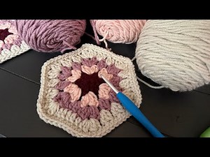 Learn how to crochet a perfect hexagon! 🧶💖