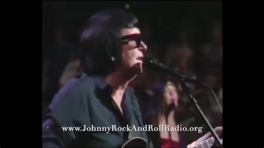 🎙️👓 On June 5, 1961, a quiet man with dark glasses and a voice like no other reached the very top of the U.S. charts — and he did it with a song that broke all the rules. Roy Orbison’s “Running Scared” became his first #1 hit in America on this day, marking a new chapter in rock and roll history. Following up the success of “Only the Lonely” and “Blue Angel,” this haunting ballad turned a standard pop structure on its head — building and building... with no chorus and a stunning, operatic clim
