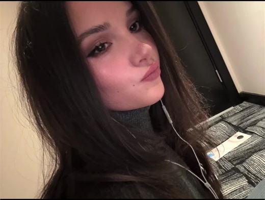 merry christmas 💸💸💸💸💸💎 @hayley.leblanc ✨ @cottoncandyshawty