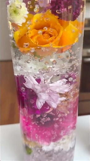 best way to display flowers! 💐