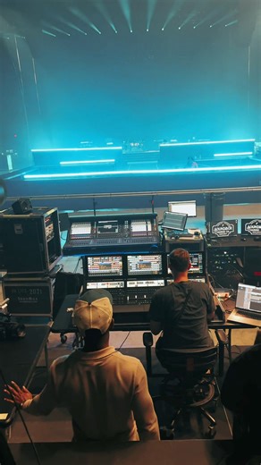 141K views · 2.8K reactions | “New music, new tour, all in the same month!  Ready to hit the road and share these new tracks with you. Stay tuned, grab your tickets, and let’s make some unforgettable memories together! 9/4/24 on apple music  #NewMusic #TourLife #LiveMusic” | Kirk Franklin | Facebook