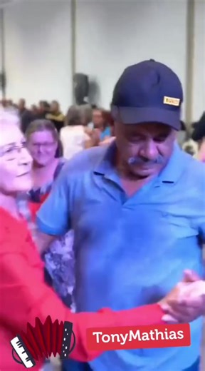 AMOR DA MINHA VIDA ao vivo tony mathias no baile da melhor idade #tonymathias #bailemelhoridade #baileterceiraidade