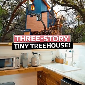 Touring A 3-Level Tiny Treehouse In Texas! | Levi Kelly