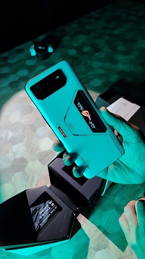 278K views · 10K reactions | ASUS ROG 6 Pro Quick Unboxing..! . Check out our YouTube channel for full Unboxing and First Impressions. . #asusrog6 #asusrog6pro #asus #rog #rog6 #rog6pro #trakintech #keeptrakin #trakinteam #mobile #unboxing #arunprabhudesai #youtube | TrakinTech | Facebook