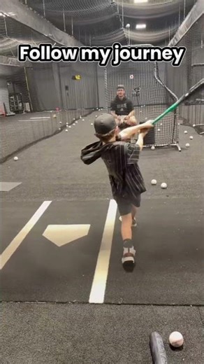 9u switch hitter #youthbaseball #travelbaseball #baseballlife #baseballplayer #switchhitter