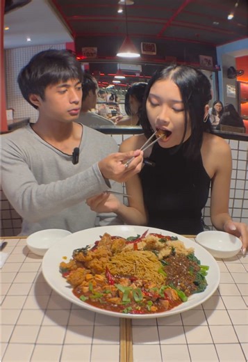 Exploring Comfort Food: Rao He Noodle Mukbang