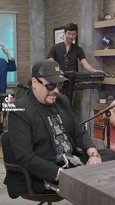 21K views · 374 reactions | ¡ 20 de abril! en la palma Sonora Grupo Libra en concierto tocando su icónica canción "Era del Signo Libra" , el himno que los catapultó a la fama. ¡No te lo pierdas! ✨ | TNA Televisora En Linea | Facebook