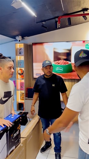 🎮📺 ¡Combo legendario en Game Stop! Llévate tu PlayStation 5 Smart TV 22 REGALOS 🎁🎁🎁 🔥 ¡Y lo mejor! Te lo fiamos por solo $3’100.000 💥 Vive la experiencia completa, sin excusas. 📦 Envíos ultra seguros a todo el país 💳 4 modalidades de crédito 📍Visítanos en Medellín: CC Monterrey y CC El Diamante 📍Apartadó: CC Plaza del Río #GameStopColombia #FiadoEsMejor #ComboGamer #PS5 #SmartTV #RegalosGamers #FerFía | GameStop Medellin