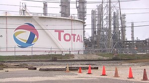 Total's Port Arthur refinery reformer, SRU shut by fire