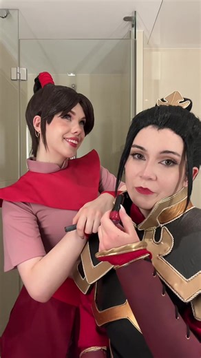 The ultimate duo 🔥 with @Sara 🫶🏻 #cosplay #azula #avatar #tylee #transition