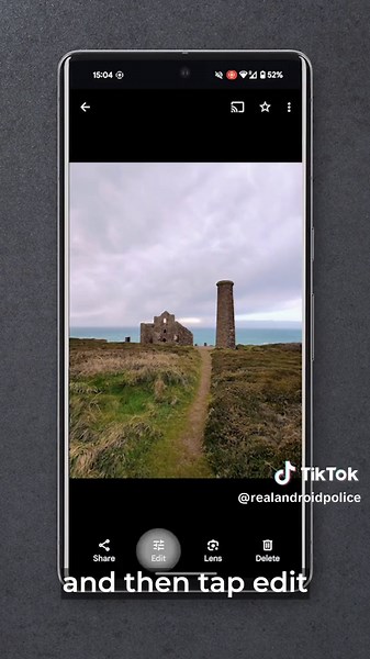 How to Use Google Pixel's Photo Unblur Feature