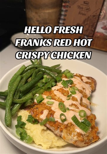 Another @HelloFresh US meal that’s in my HOF 🥇🥈🥉 @franksredhot crispy chicken 🫶🏻🔥 • FOR THE CHICKEN: - preheat oven to 425 degrees - get chicken of your choice (I used about 2 lbs of B/S thighs) pat dry and season all over with S&P - in a bowl combine: 2 tbsp melted butter, 1/2 cup panko bread crumbs, 1/2 cup shredded Monterey Jack cheese, 1-2 tbsp franks red hot sauce, 1 tsp S&P - add a thin layer of Greek yogurt to each chicken (optional for binder) - mound each piece of chicken with pan