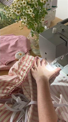 DIY baby cot sheets! 🧸🌷 #sewing #cotsheets #bassinetsheets