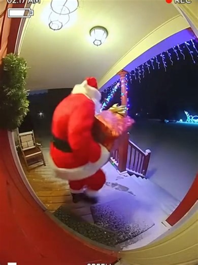 Santa STEALING Fails Spectacularly: Tripped by Christmas Lights! #SantaTangled #TrippedOnLights #ChristmasKarma #SantaTheftn #HolidayFail #SantaClaus #ChristmasLights #Tangle #DoorbellCam #StealingGifts