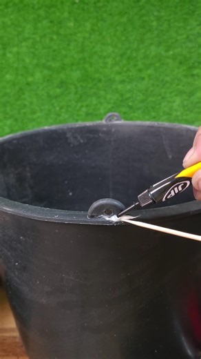 Quick fix for plastic cracks | Soccer Addict