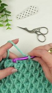 72K views · 1.2K reactions | Are you looking for a new stitch for your hook?The honeycomb stitch (also known as smock stitch) is STUNNING and so fun to work up! I have a brand new tutorial walking you through step-by-step! What to give it a go? Comment ‘HONEY’ and I’ll send it through to you! #crochetstitch #honeycombstitch #crochettutorial | Bella Coco Crochet | Facebook
