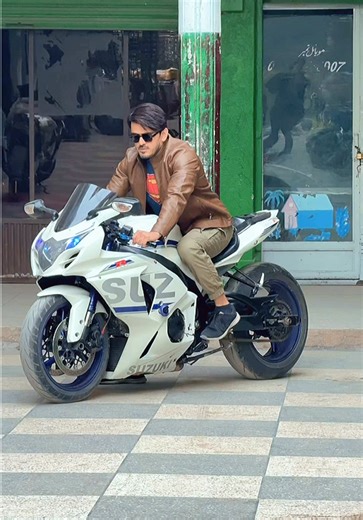 Suzuki GSX-R1000: The Ultimate Sportbike Experience