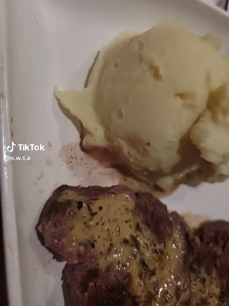 Kitchen Nightmares: A Disappointing Dish Review