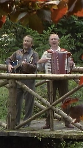 7.7K views · 211 reactions | "Ah dee doo ah dee doo dah day", Foster & Allen’s ‘The Gypsy Rover’ music video is now available on their YouTube in HD! Watch it here and make sure to sing along: https://www.youtube.com/watch?v=E2TEobhjbsc | Foster And Allen | Facebook