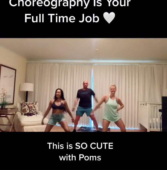 Creating with my friends is my favorite 🫶🏽 #cheerleading #cheerleader #cheer #cheersquad #cheerchoreographers