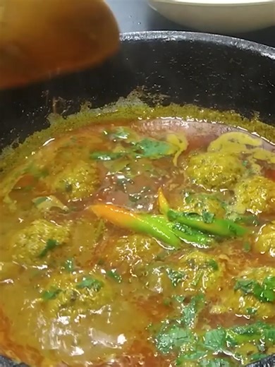 Beef Kofta | Juicy, Spicy & Desi Style Kofta Recipe 🔥🍢 Welcome to SN NAZ Kitchen! Enjoy these mouthwatering Beef Kofta, packed with bold desi spices and juicy flavor. Perfectly shaped, well-seasoned, and cooked to perfection, these koftas are soft inside with a delicious outer texture. Ideal for quick meals, lunch, dinner, or dawat, this short video shows how easy it is to make restaurant-style beef kofta at home with simple ingredients. 👉 Perfect for: Quick meals, family dinners & kofta love