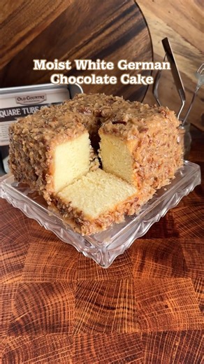 779K views · 10K reactions | This deliciously moist cake swaps white...