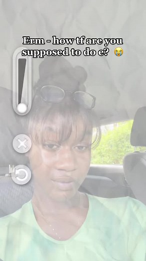 Mastering the Art of Calligraphy: How to Perfectly Write a Cursive E