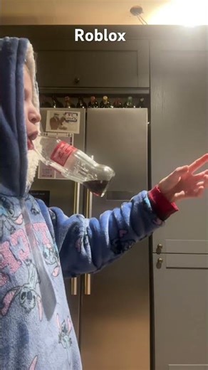 Roblox drinking cola#roblox #coke #games