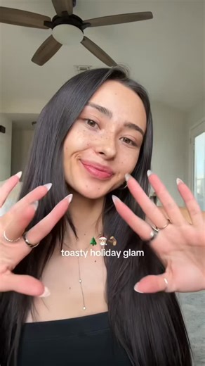 makeup makeupartist on Instagram: "a little toasty holiday makeup #toastymakeup #holidaymakeup #xmasmakeup #makeuptutorial #christmasmakeup"